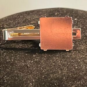 Vintage 1.75” engravable square gold tone tie bar/tie clip